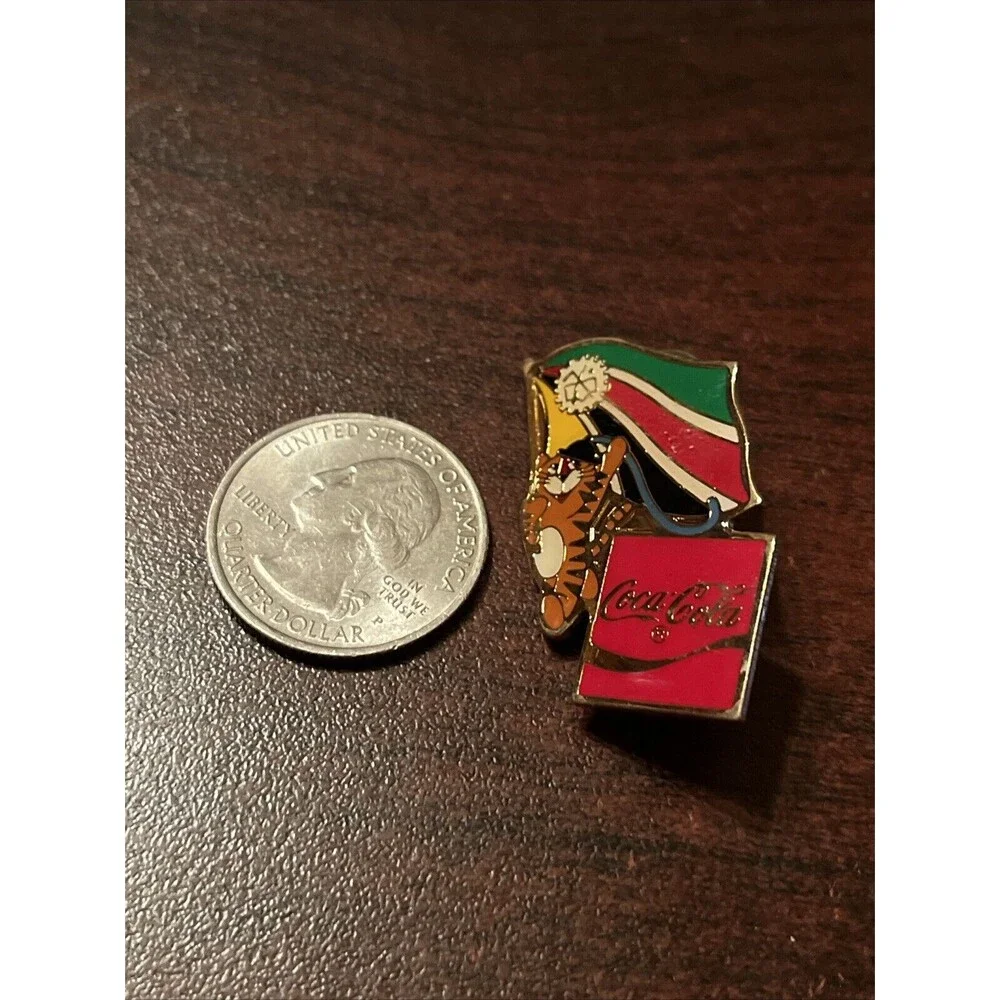 Vintage 1988 Seoul Olympics‎ Coca Cola Hodori Tiger Mozambique Flag Lapel Pin